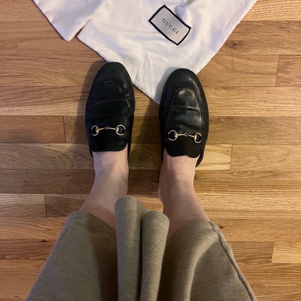 Extremely worn GUCCI  WOMEN'S PRINCETOWN LEATHER SLIPPER